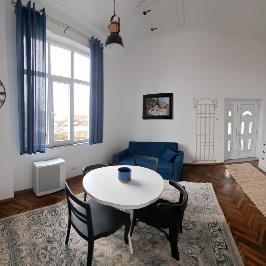 קאריי Weisz Apartment-City Center-Free Private Parking,Wifi,Ac מראה חיצוני תמונה