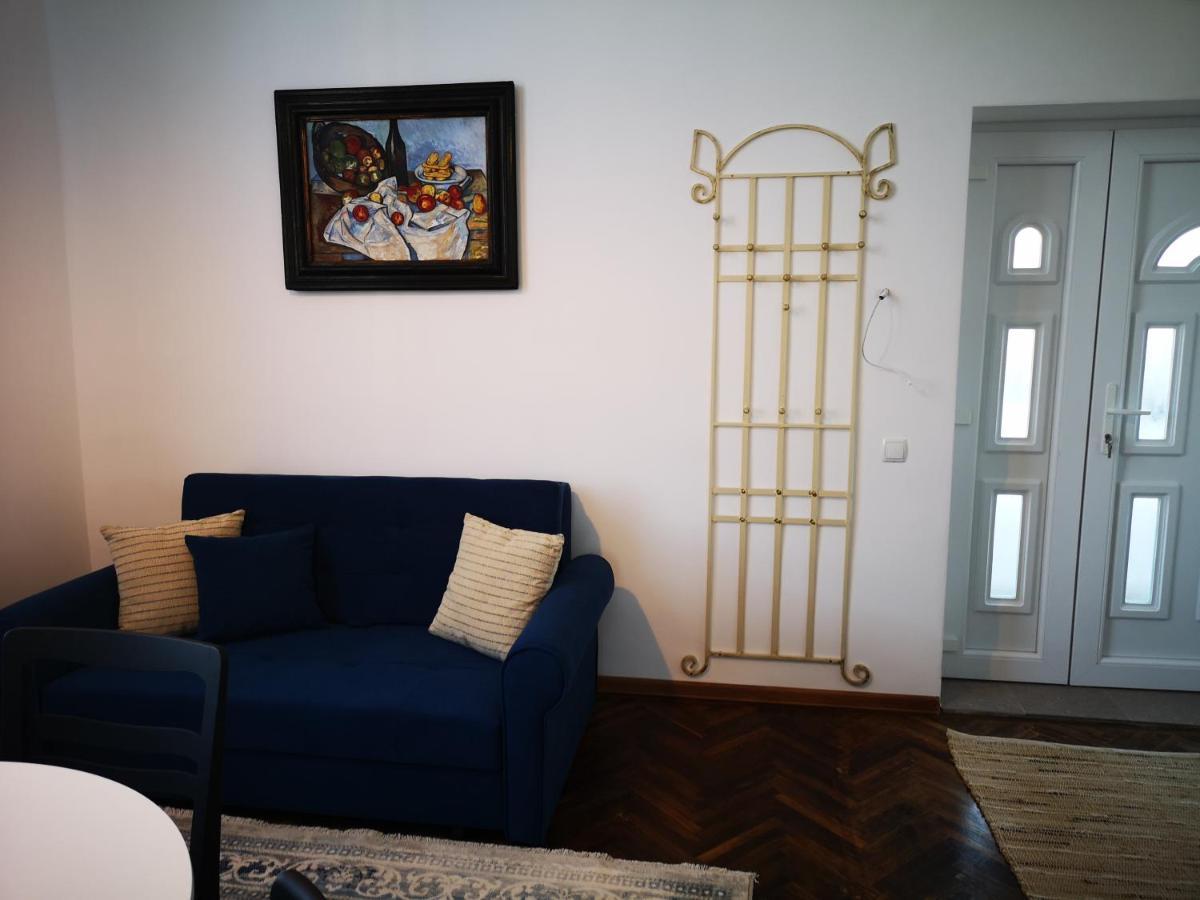 קאריי Weisz Apartment-City Center-Free Private Parking,Wifi,Ac מראה חיצוני תמונה