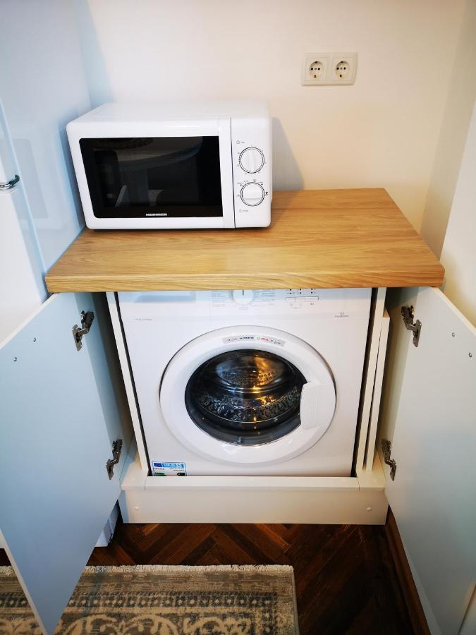 קאריי Weisz Apartment-City Center-Free Private Parking,Wifi,Ac מראה חיצוני תמונה
