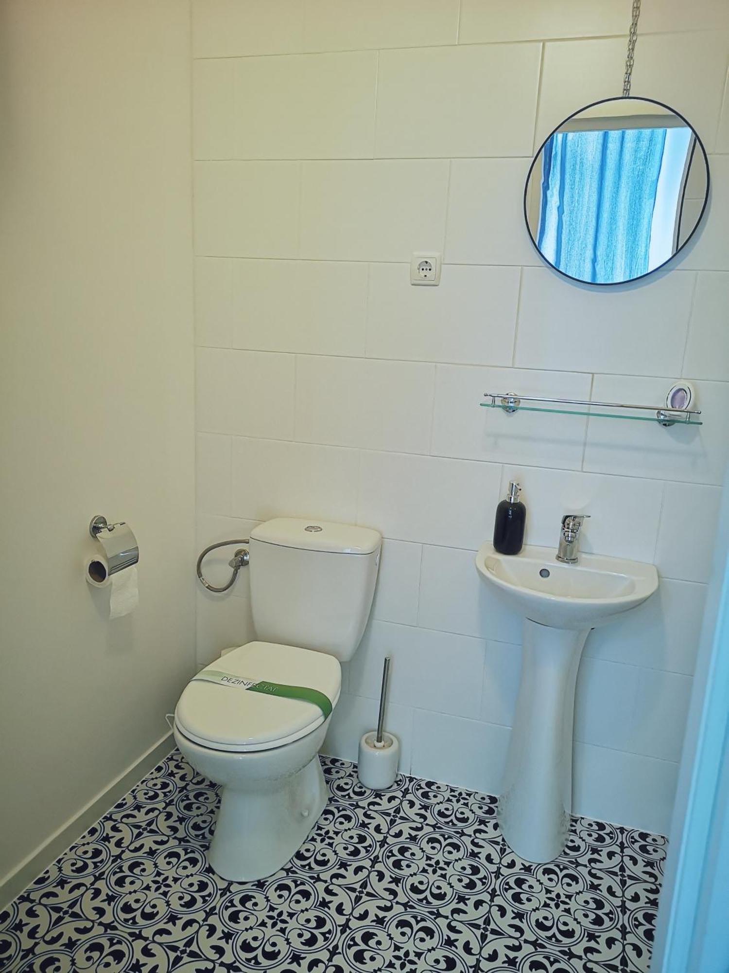 קאריי Weisz Apartment-City Center-Free Private Parking,Wifi,Ac מראה חיצוני תמונה