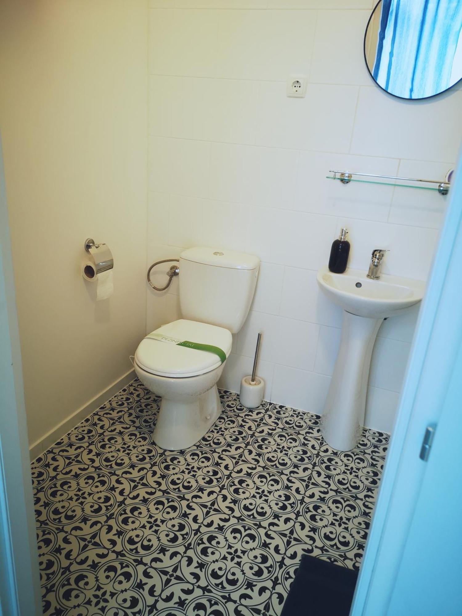 קאריי Weisz Apartment-City Center-Free Private Parking,Wifi,Ac מראה חיצוני תמונה